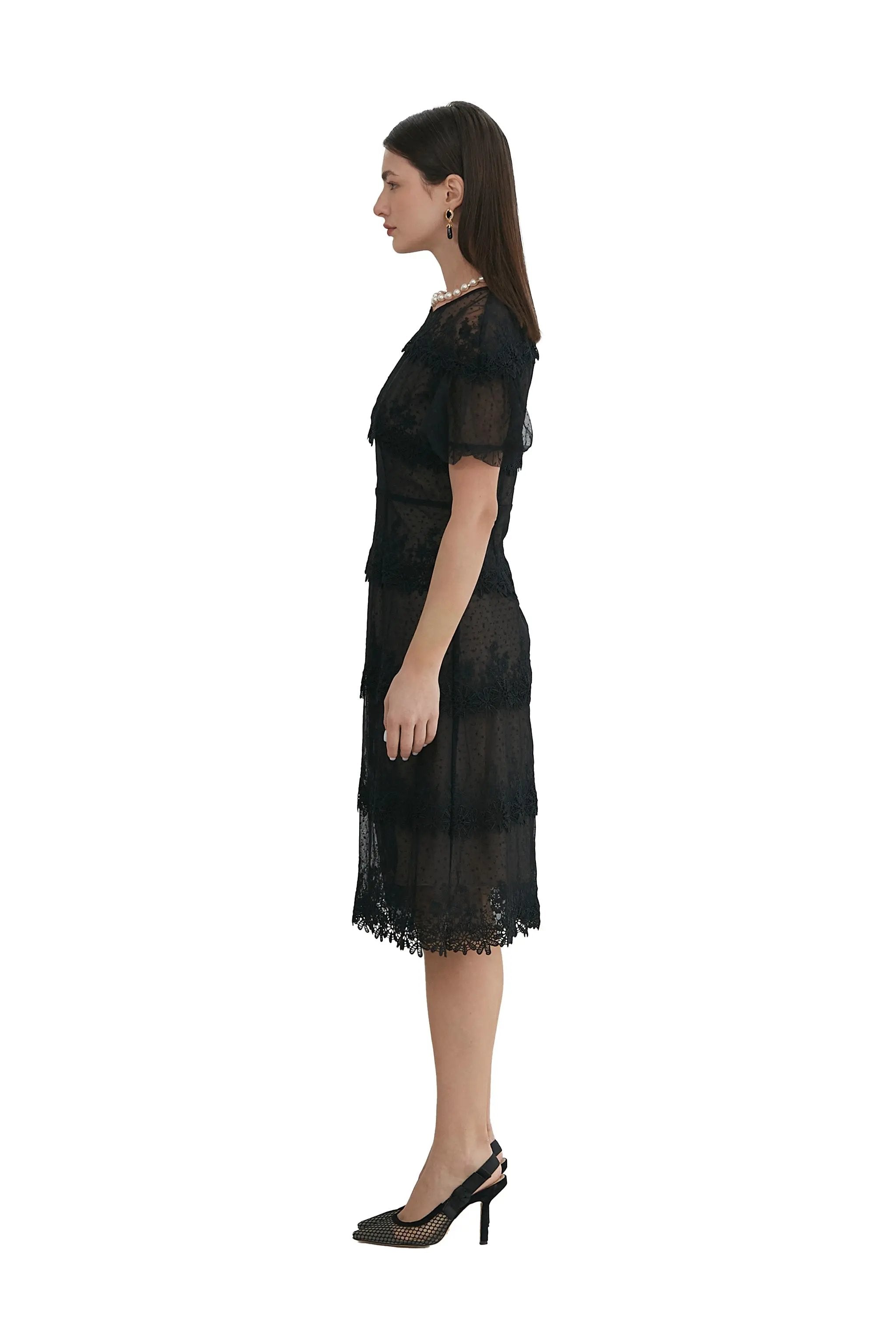 Large size women's summer short sleeved design with a waist cinching temperament, lace long dress for chubby girl, slim and retro dress ULA